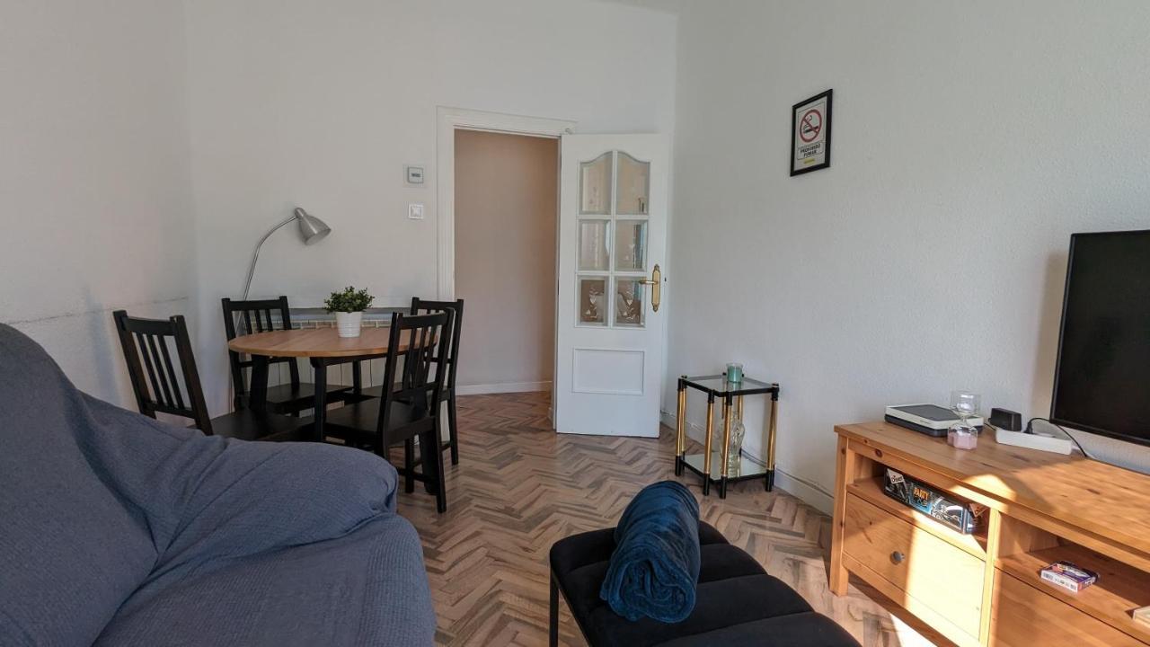 Apartamento Jacobo Villar Valladolid Bagian luar foto